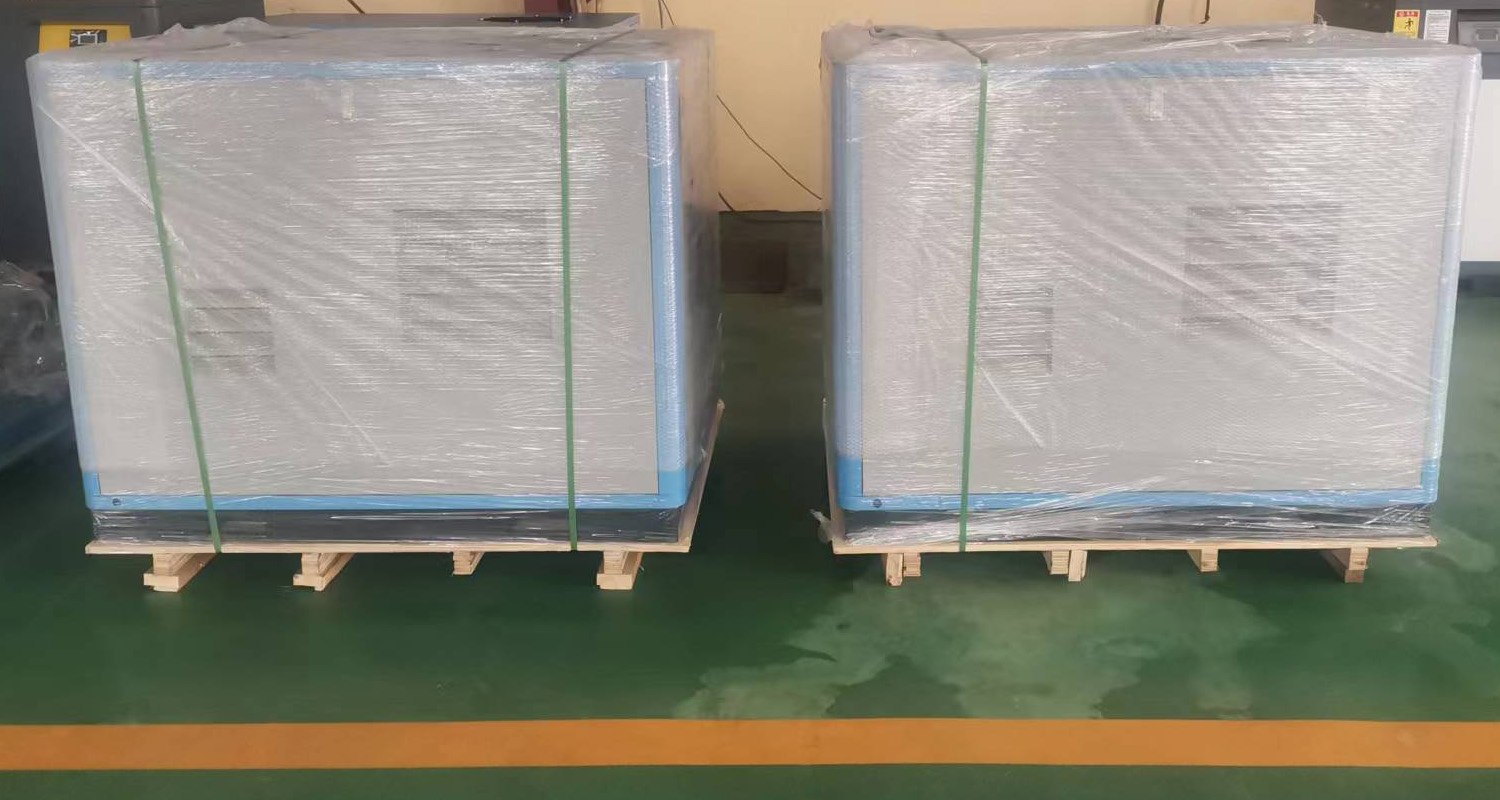 無油空壓機(jī)包裝.jpg